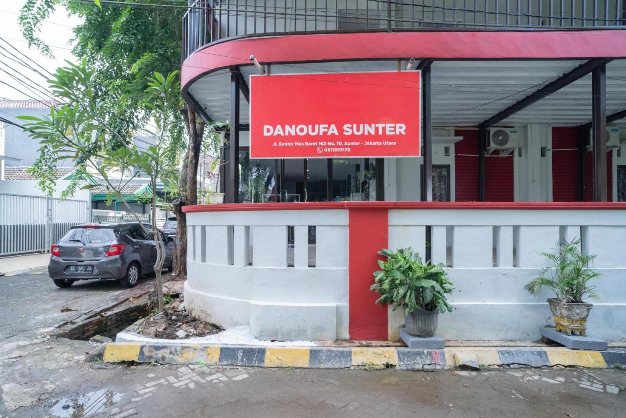 Reddoorz Plus Near Itc Cempaka Mas 2 Yakarta Exterior foto
