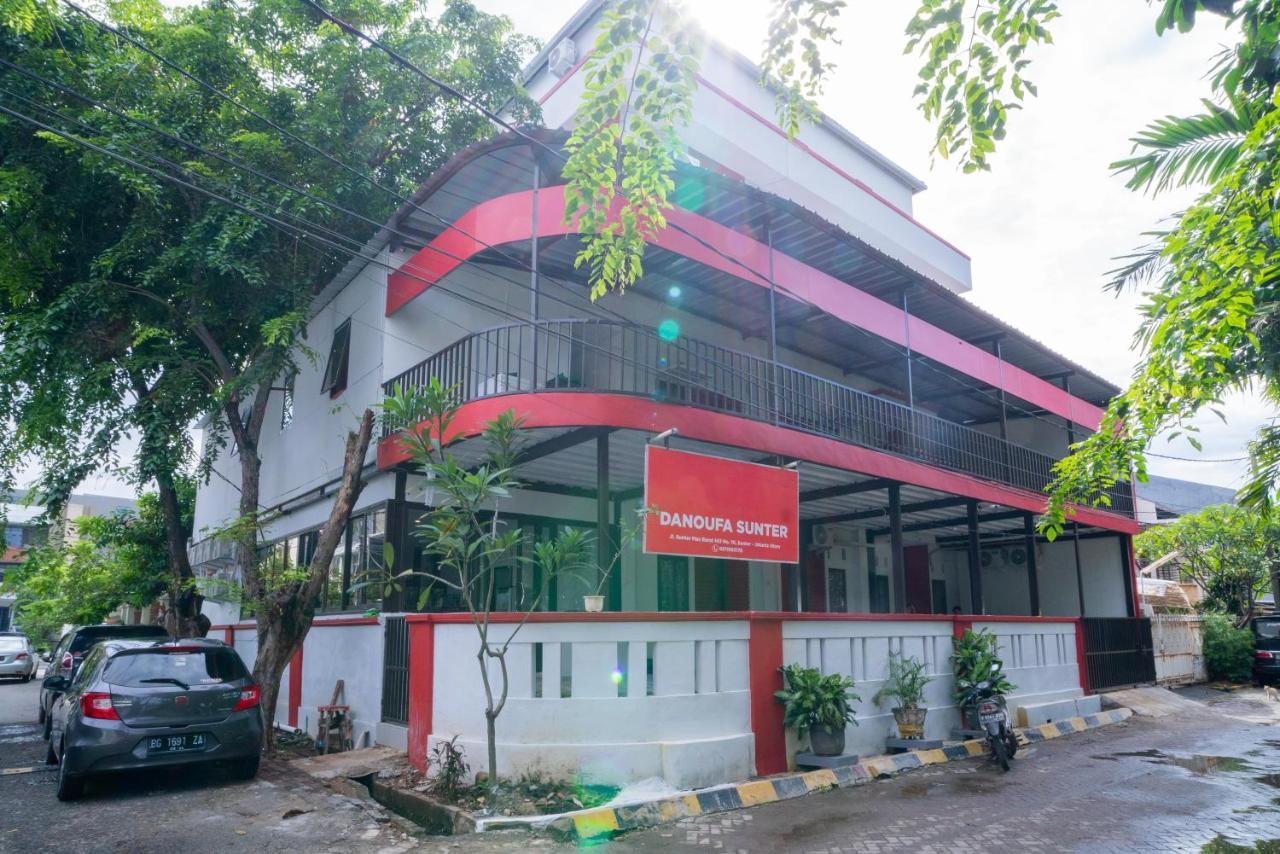 Reddoorz Plus Near Itc Cempaka Mas 2 Yakarta Exterior foto