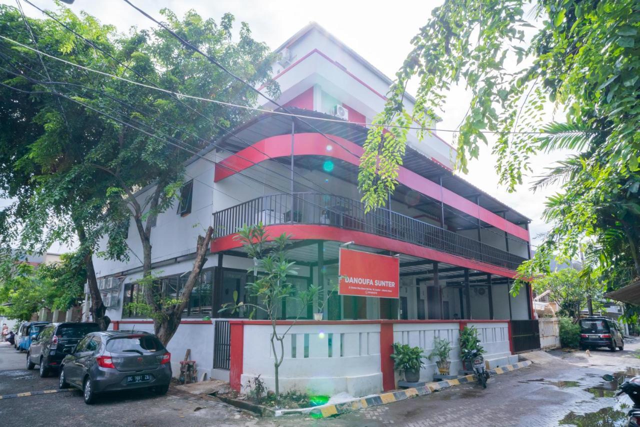 Reddoorz Plus Near Itc Cempaka Mas 2 Yakarta Exterior foto