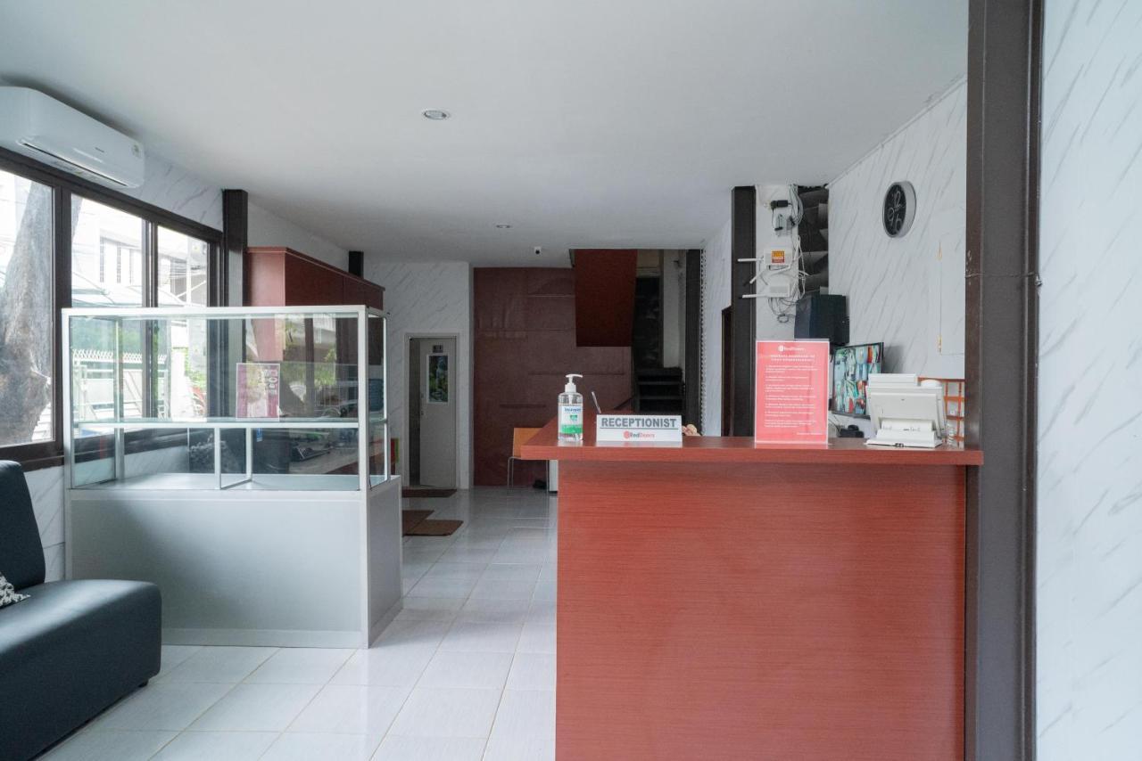 Reddoorz Plus Near Itc Cempaka Mas 2 Yakarta Exterior foto