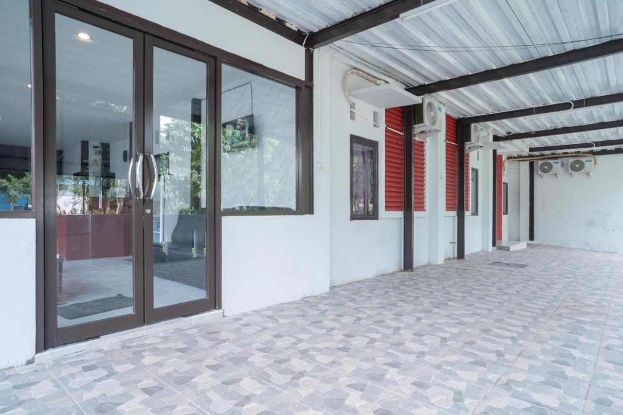 Reddoorz Plus Near Itc Cempaka Mas 2 Yakarta Exterior foto
