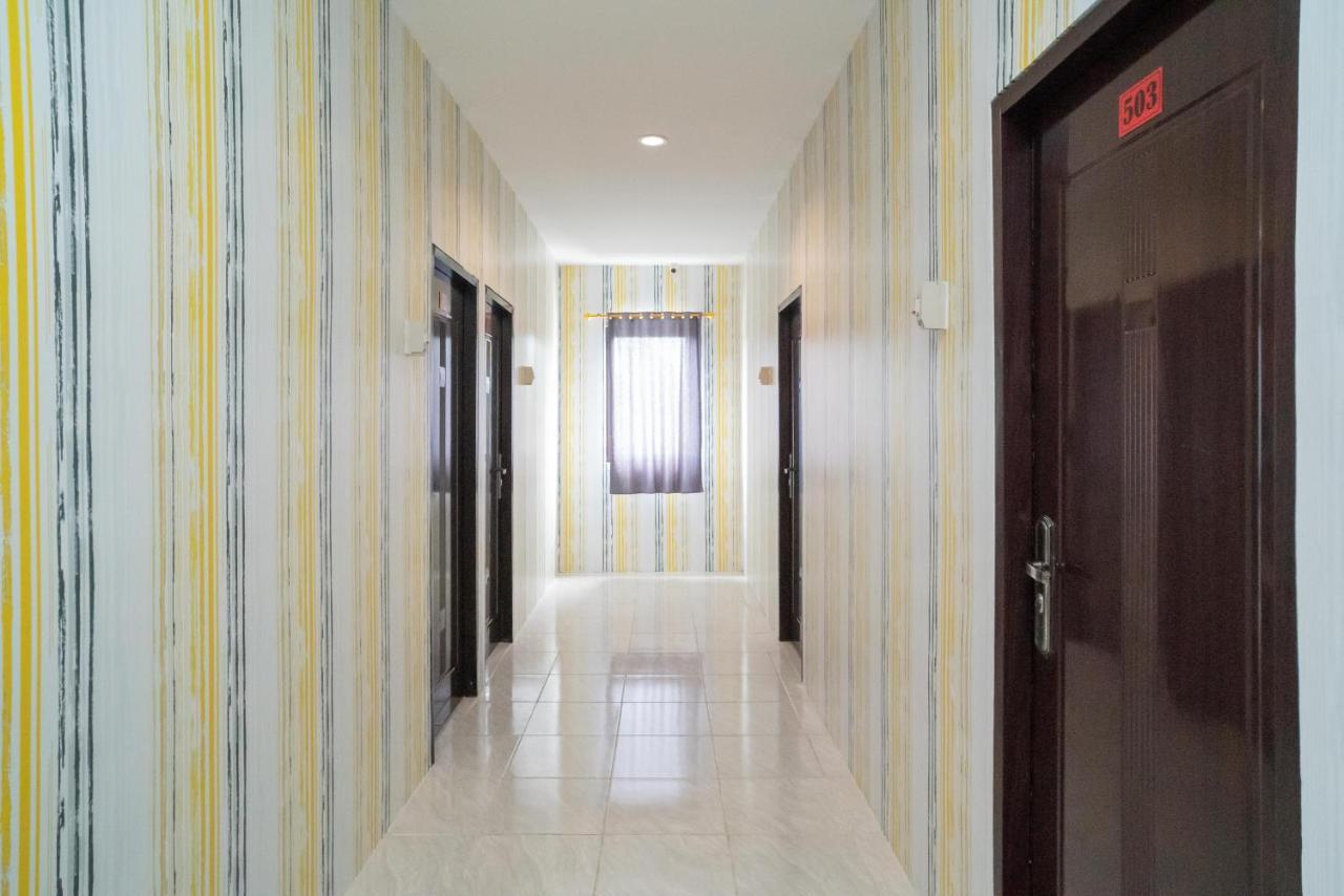 Reddoorz Plus Near Itc Cempaka Mas 2 Yakarta Exterior foto